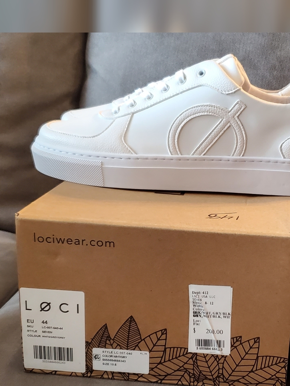 NIB Loci Seven Men's White Sneakers EU 44